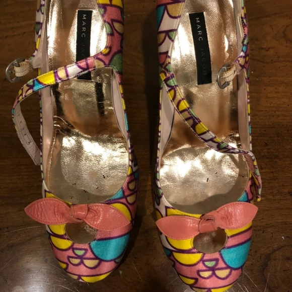 Marc Jacobs Shoes - Marc Jacobs multi color High Heel Pumps - sz 7